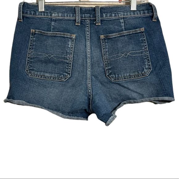 Lucky Brand Denim Patch Pocket Short Sz 8/29 Inseam 2.5" EUC - Picture 3 of 14